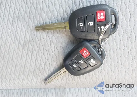 2016 Toyota Corolla Le z USA, uszkodzony, nr VIN 5YFBURHE6GP452519